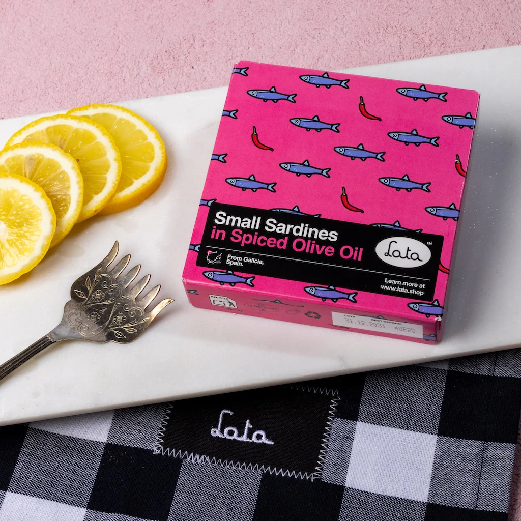 Lata Small Sardines in Spiced Olive Oil - Image 3