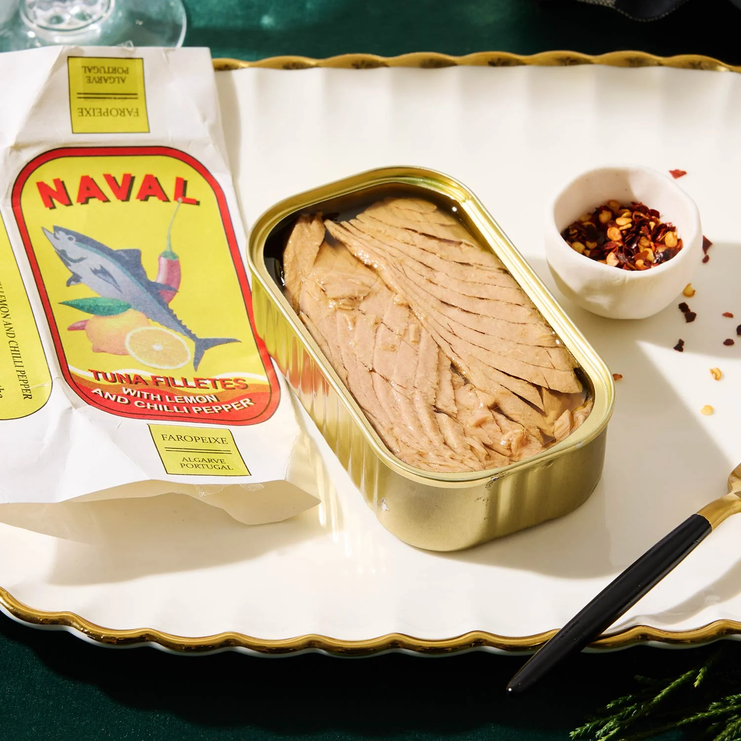 Naval Tuna Fillets with Lemon and Chili Pepper - Image 3